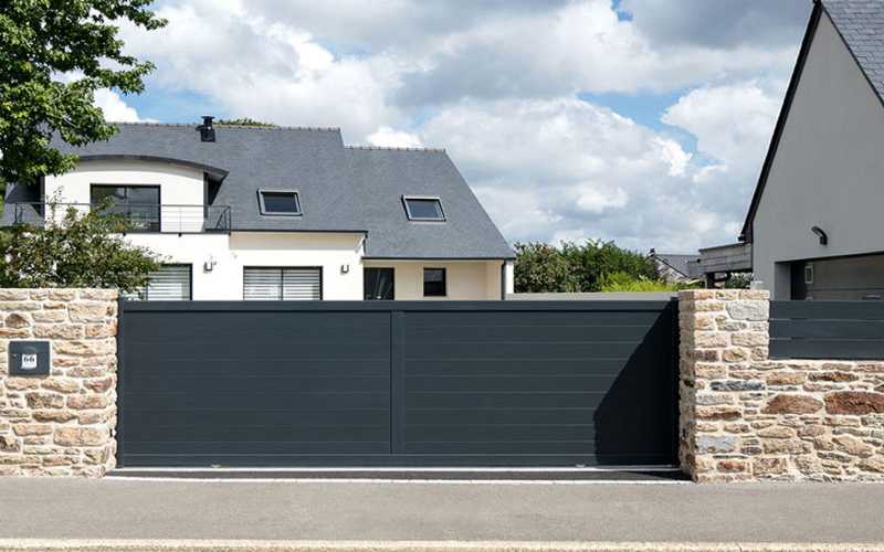 Portail coulissant en alu